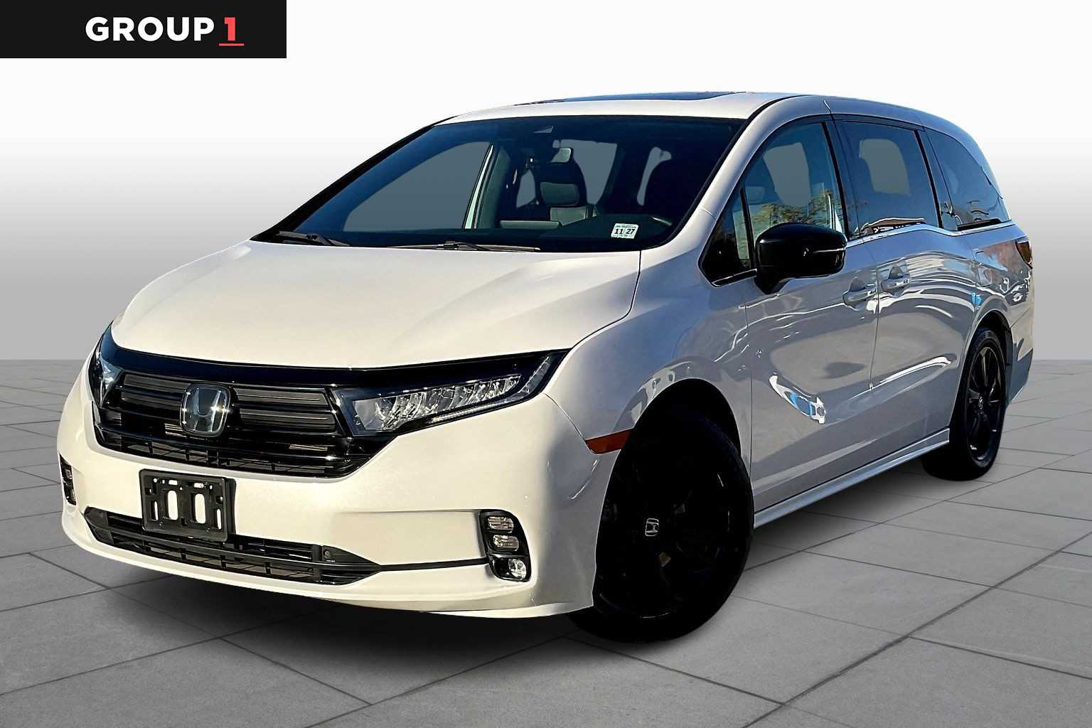 2023 Honda Odyssey SPORT's photo