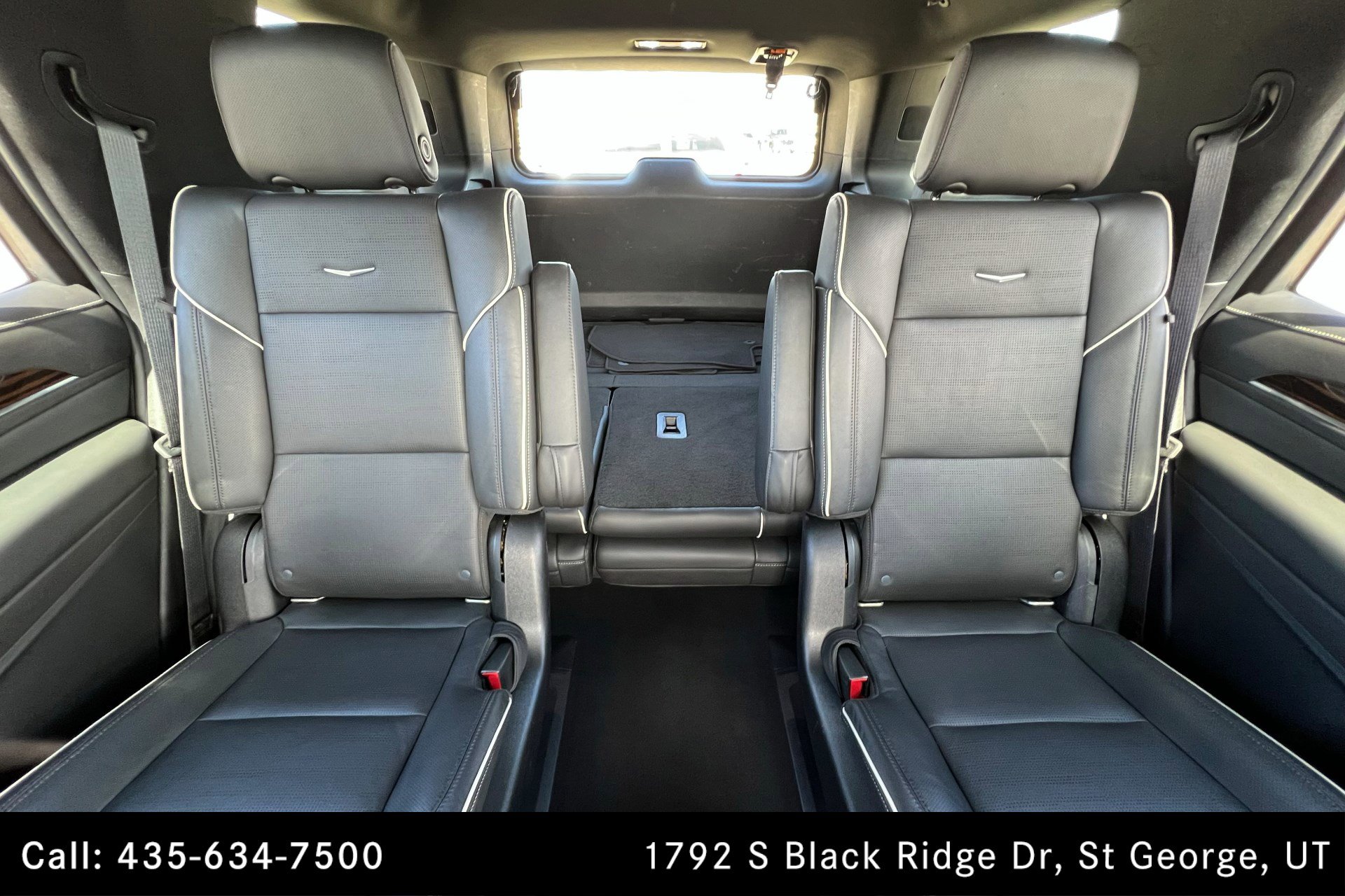 2021 Cadillac Escalade Premium Luxury photo 25