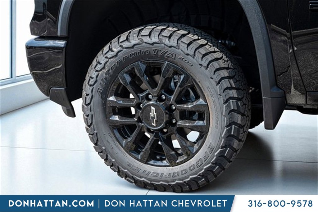 2026 Chevrolet Silverado LT photo 40