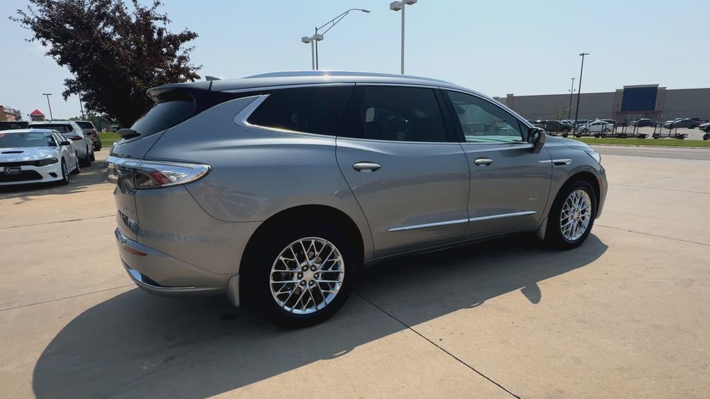 2023 Buick Enclave Avenir photo 8