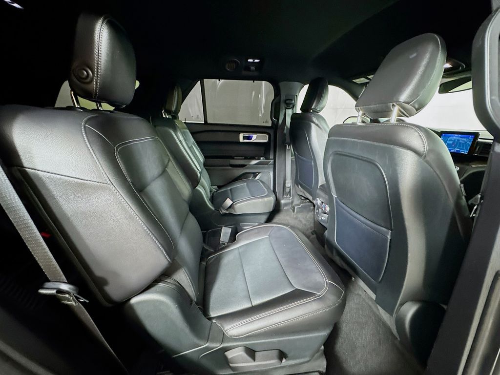 2020 Ford Explorer Limited photo 30