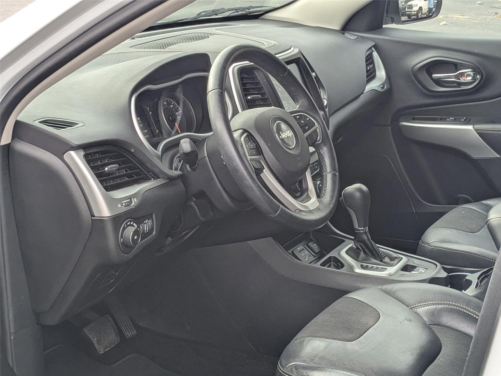 Certified 2018 Jeep Cherokee Latitude Plus with VIN 1C4PJLLB8JD544850 for sale in Jackson, TN