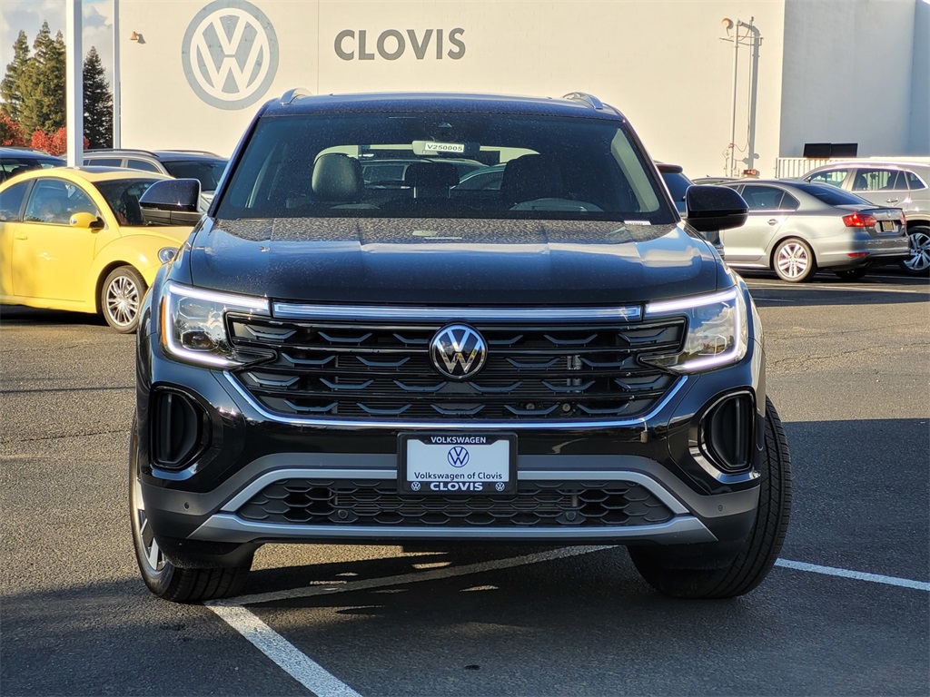 2025 Volkswagen Atlas Cross Sport SEL photo 2
