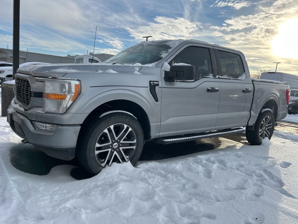 2022 Ford F-150 XL's photo
