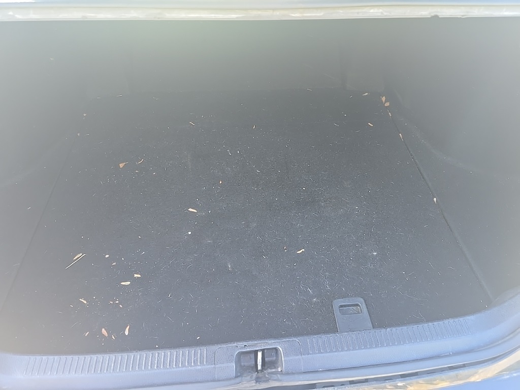 2018 Toyota Camry LE photo 10