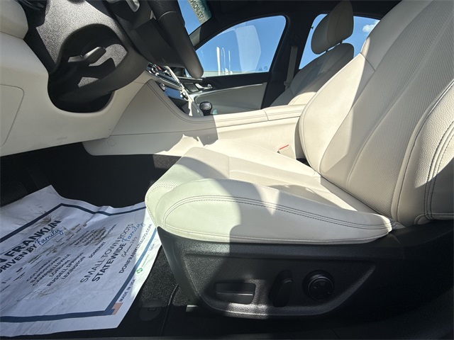 2025 Genesis G70 2.5T photo 12