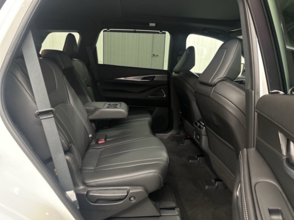 2025 Infiniti QX60 Luxe photo 30