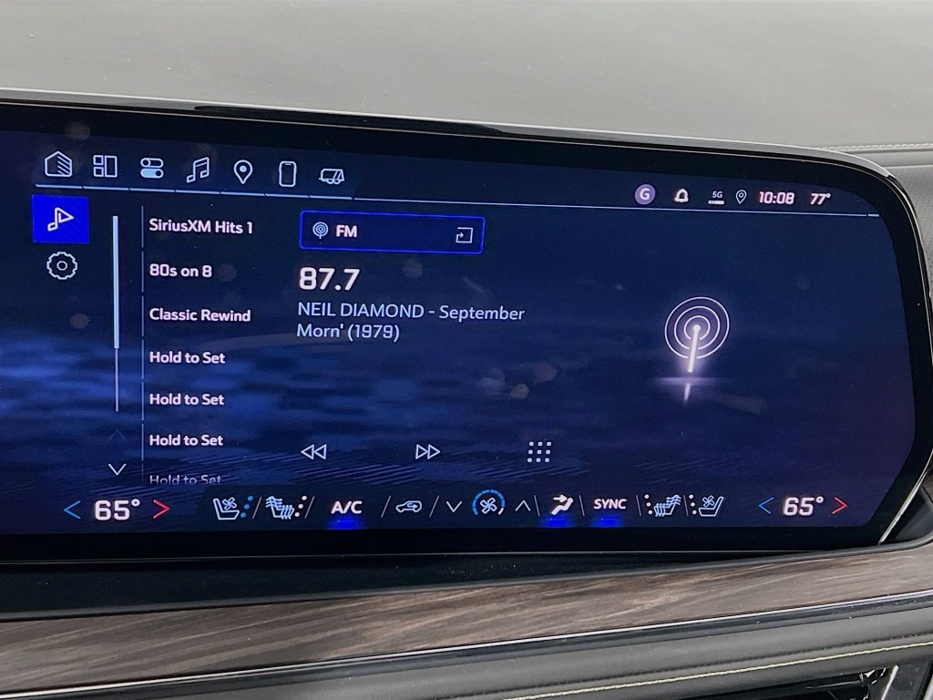 2025 Chevrolet Suburban Premier photo 11