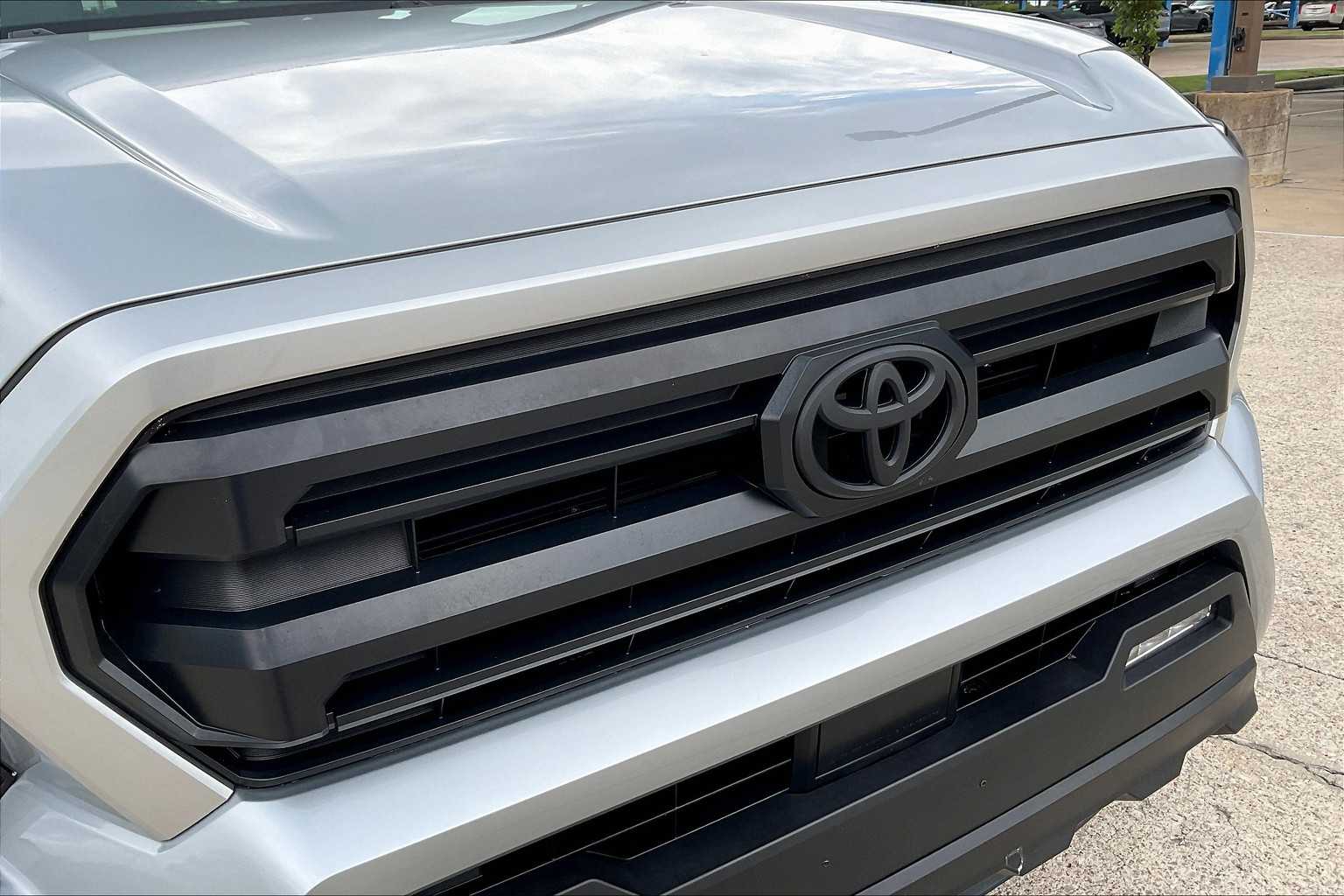 2024 Toyota Tacoma SR5 photo 27