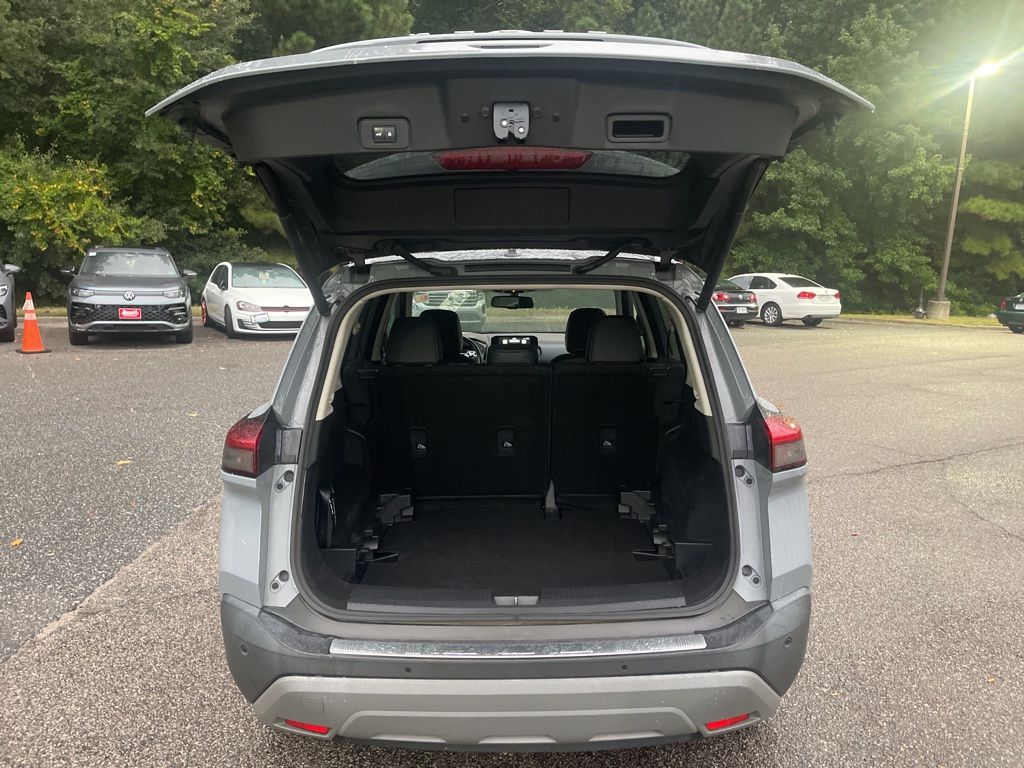 2021 Nissan Rogue SL photo 16