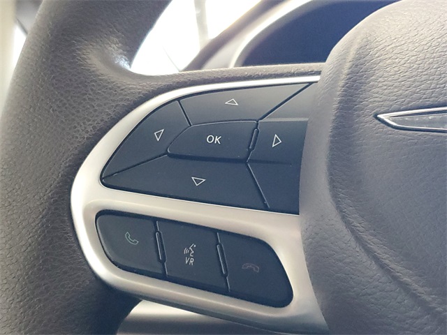 2018 Chrysler Pacifica LX photo 13