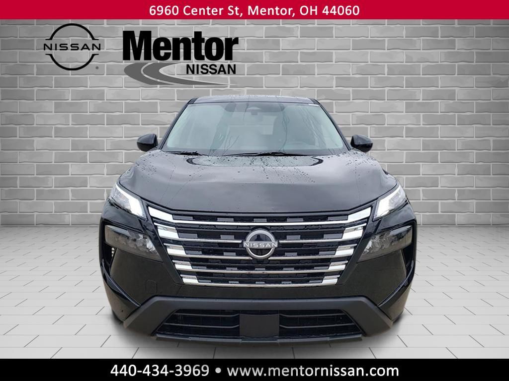 2026 Nissan Rogue SV photo 2