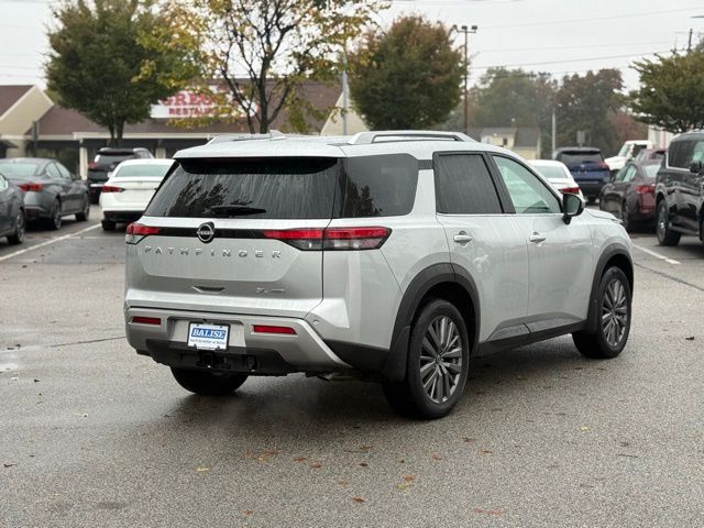 2025 Nissan Pathfinder SL photo 4