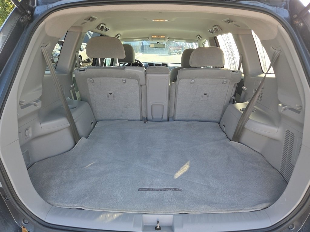 2013 Toyota Highlander Base photo 23