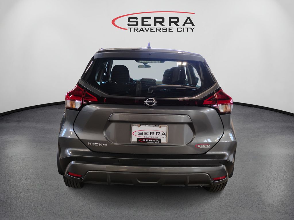 2025 Nissan Kicks Play S photo 6