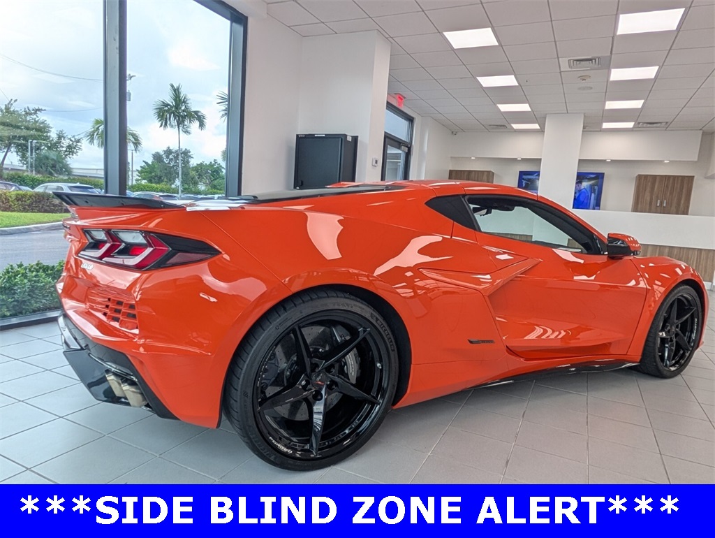 2025 Chevrolet Corvette E-Ray 3LZ photo 9