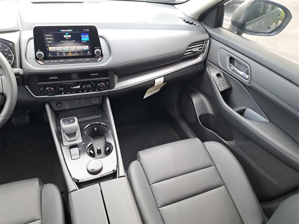 2026 Nissan Rogue SV photo 16
