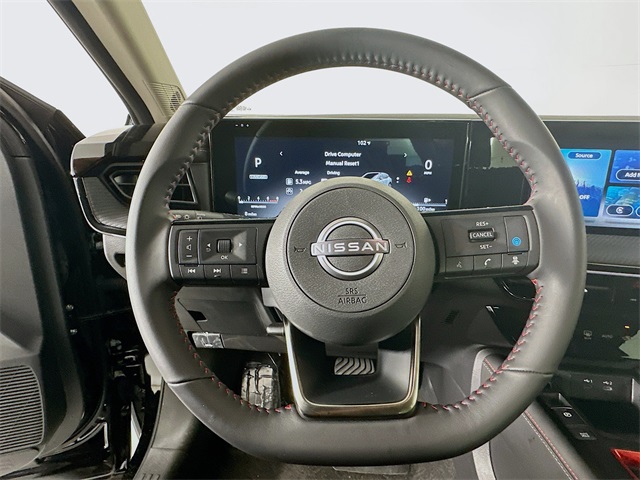 2025 Nissan Kicks SR photo 9