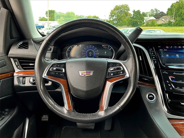 2019 Cadillac Escalade Luxury photo 16