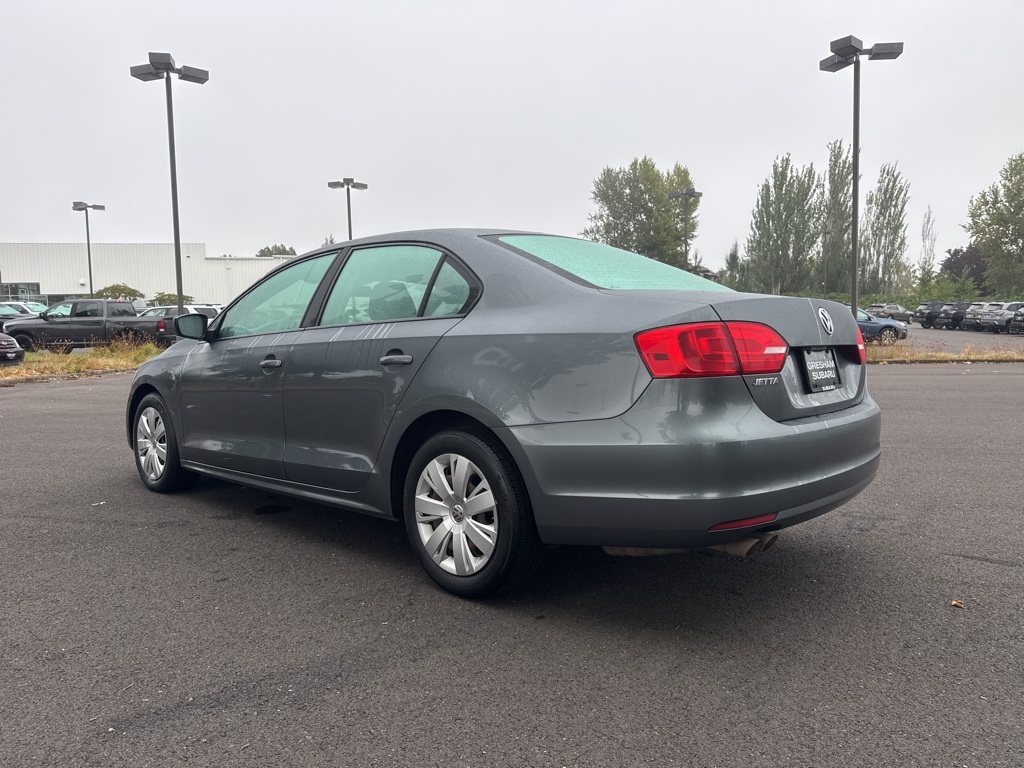 2013 Volkswagen Jetta 2.0 Base photo 4
