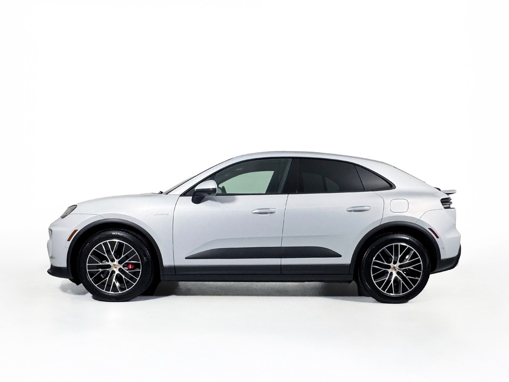 Used 2025 Porsche Macan S with VIN WP1AB2XA2SL151041 for sale in Westbury, NY