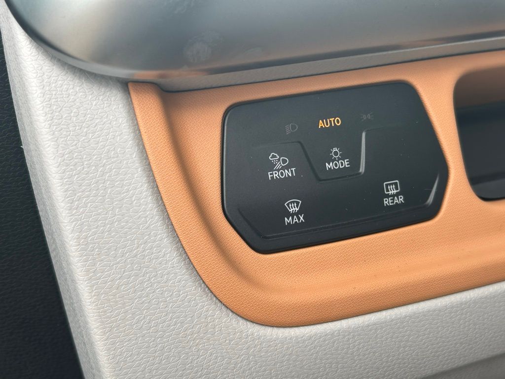 2025 Volkswagen ID. Buzz Pro Plus photo 58