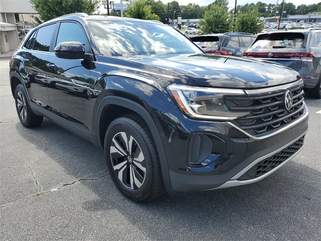 2024 Volkswagen Atlas Cross Sport SE photo 3