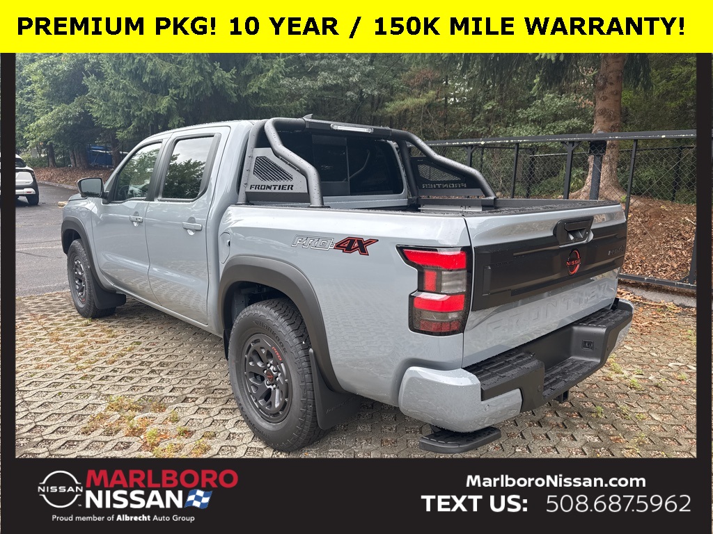 2025 Nissan Frontier PRO-4X photo 4
