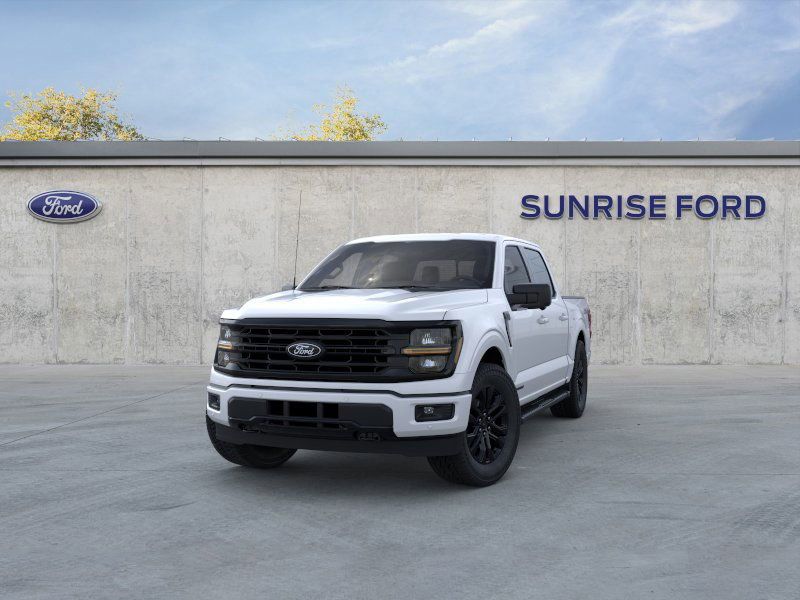 2025 Ford F-150 XLT photo 2