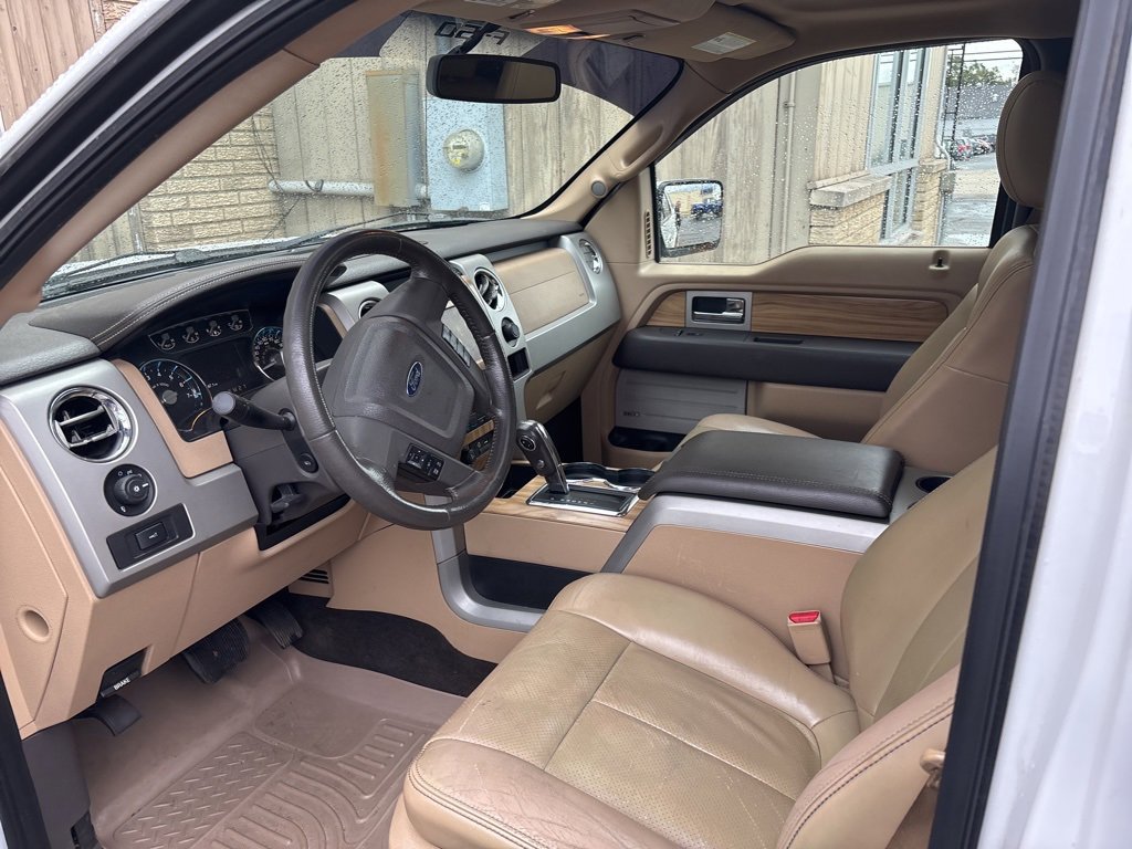 2011 Ford F-150 XLT photo 2