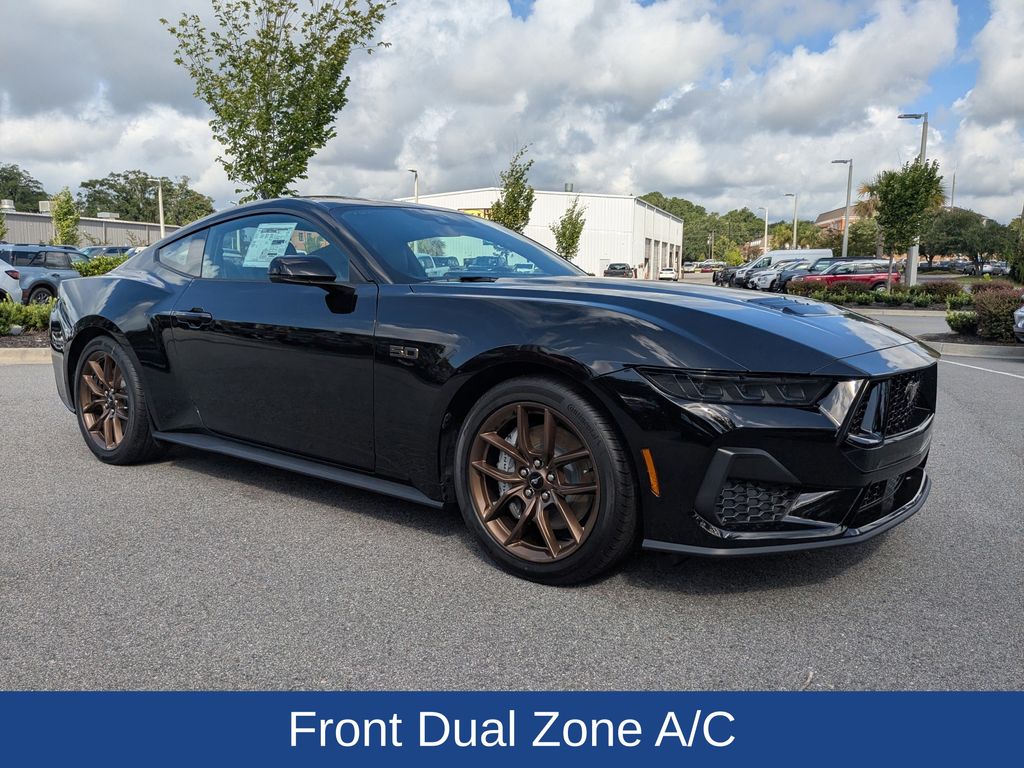 2025 Ford Mustang GT Premium photo 2