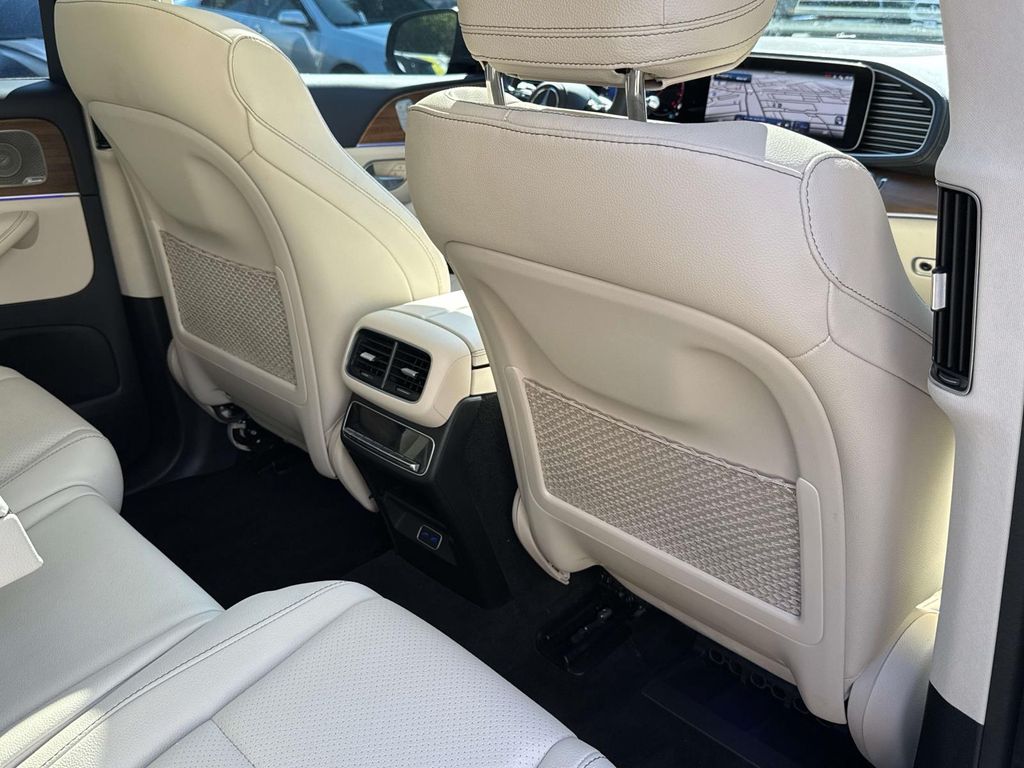 2024 Mercedes Benz GLS 450 4MATIC photo 23