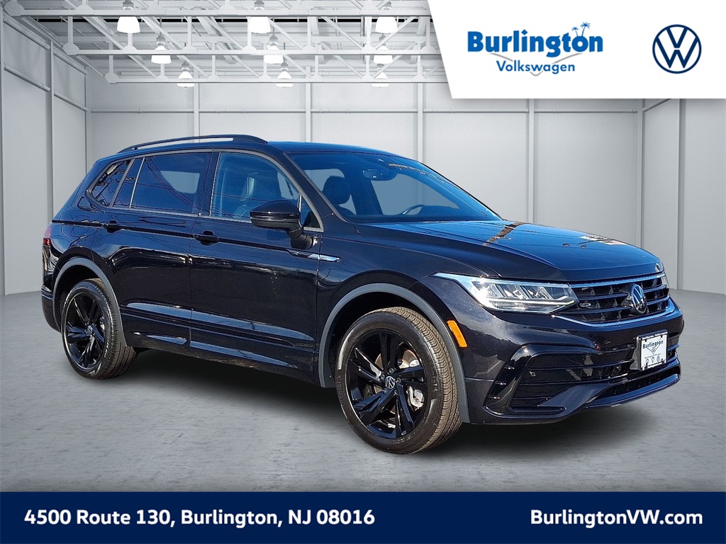 2023 Volkswagen Tiguan SE R-LINE BLACK