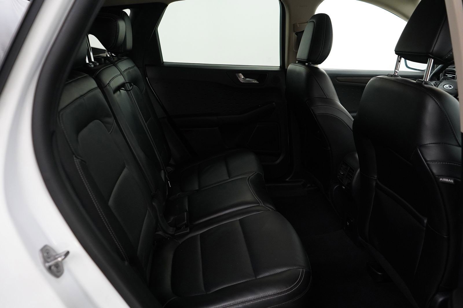 2020 Ford Escape Titanium Hybrid photo 10