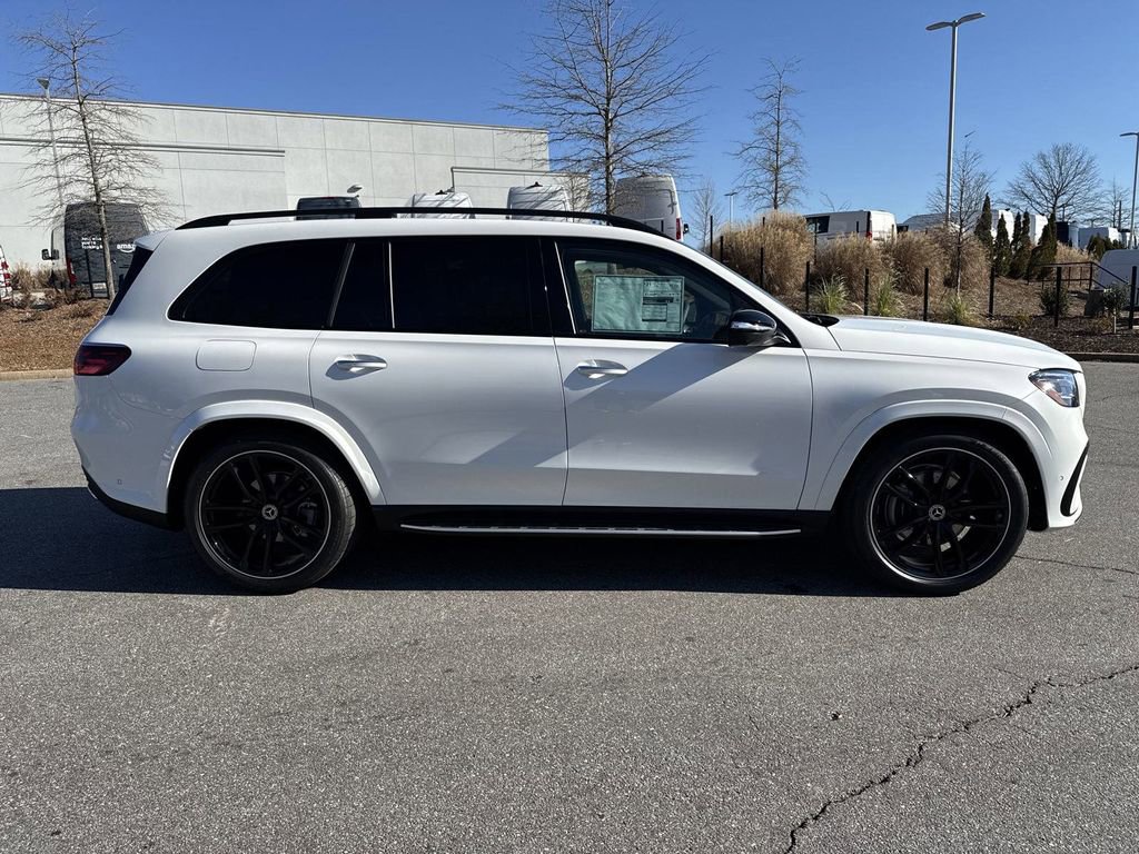 2025 Mercedes Benz GLS 450 4MATIC photo 9
