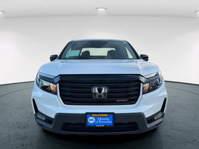 2023 Honda Ridgeline Sport photo 2