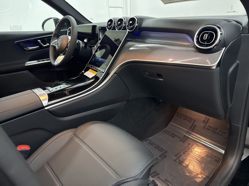 2026 Mercedes Benz GLC 300 photo 22