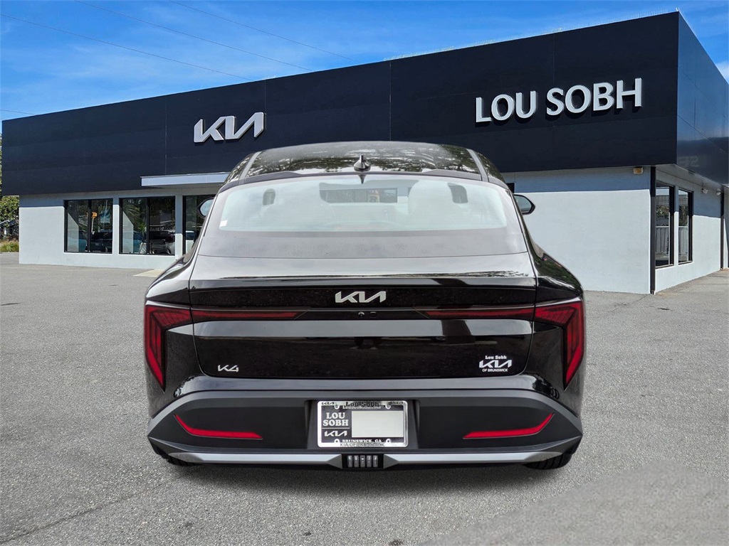 2025 Kia K4 LXS photo 2