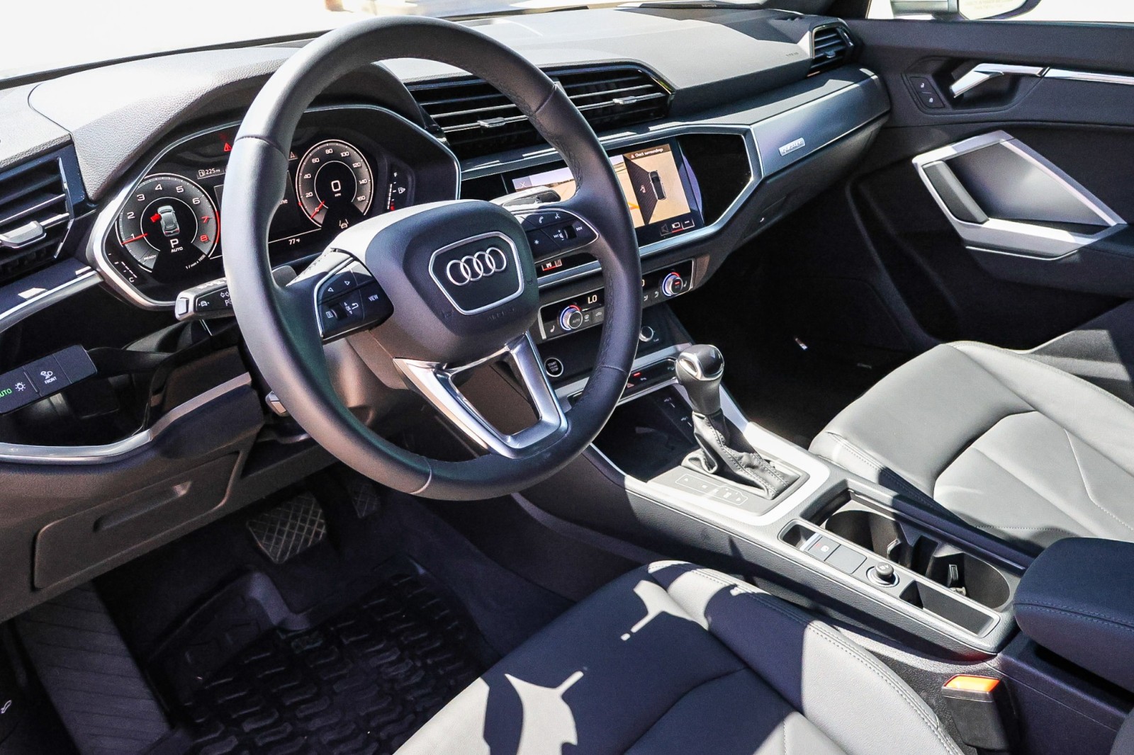 2023 Audi Q3 S line Premium Plus photo 20