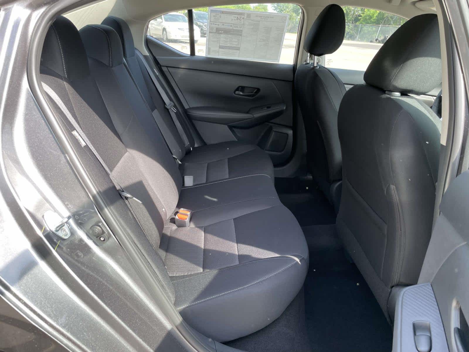 2025 Nissan Sentra SV photo 13