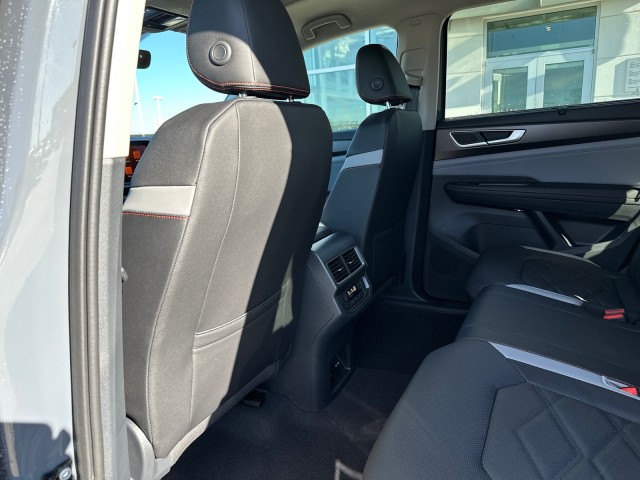 2025 Volkswagen Atlas Peak Edition photo 24
