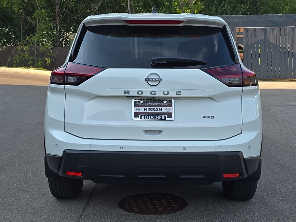 2026 Nissan Rogue S photo 5