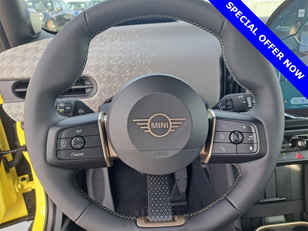 2025 Mini Cooper 4 Door Hardtop Signature photo 14