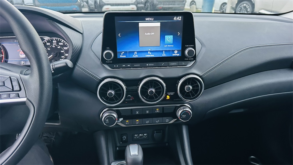 2025 Nissan Sentra SV photo 20