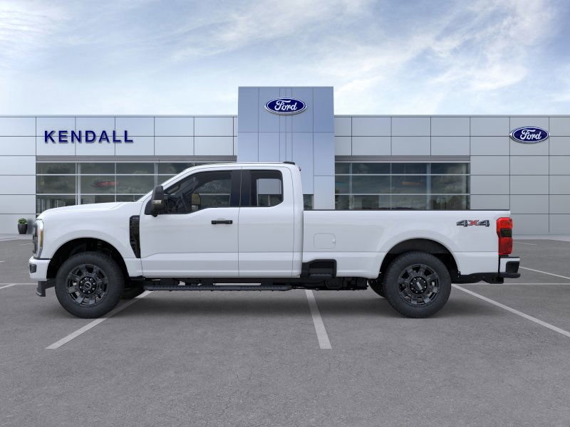 2025 Ford F-250 photo 3