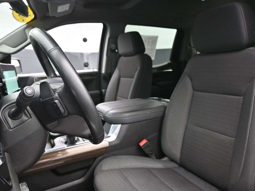 2024 Chevrolet Silverado 1500 LT photo 10