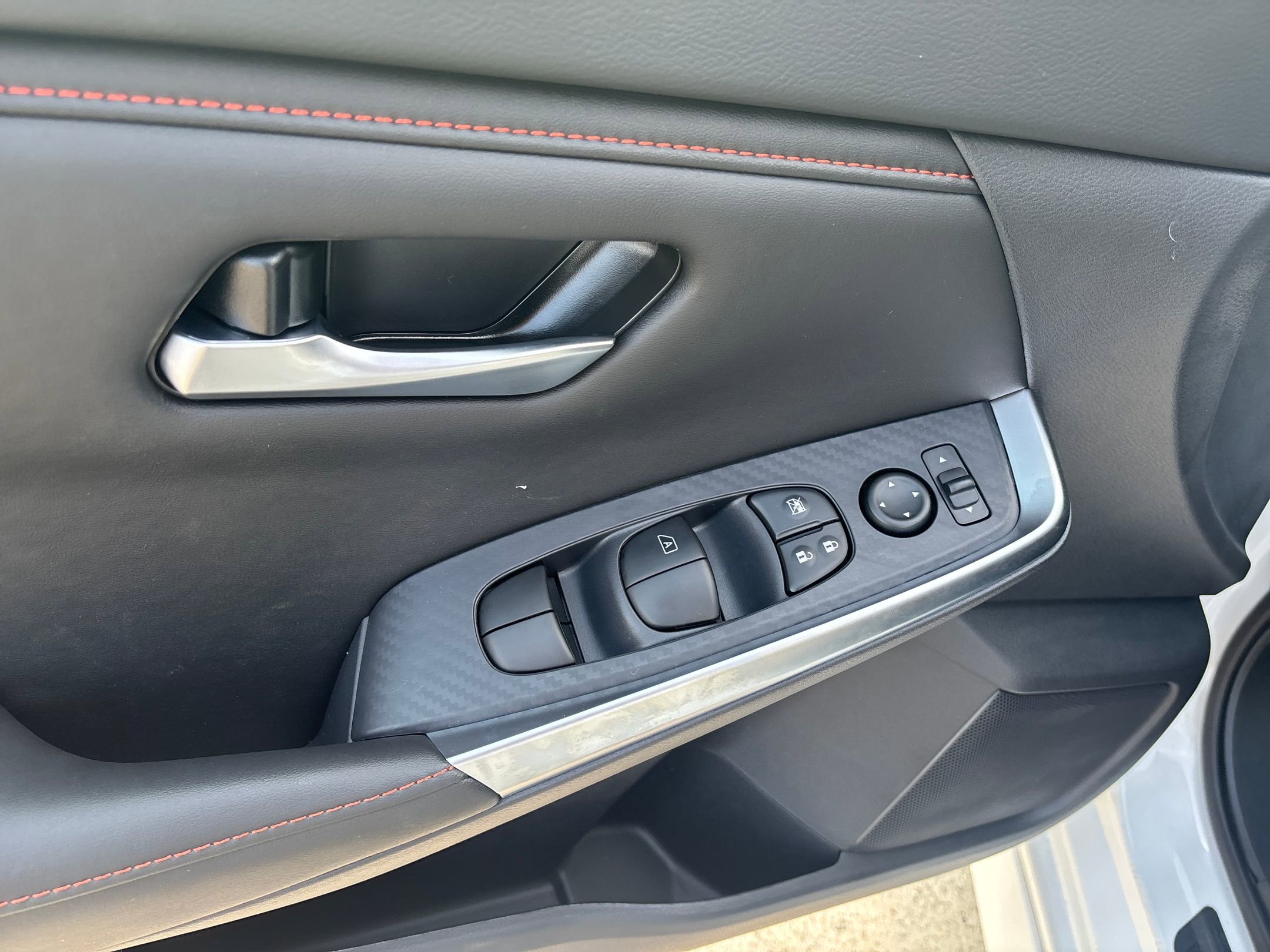 2025 Nissan Sentra SR photo 21