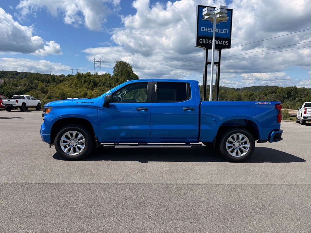 2026 Chevrolet Silverado 1500 Custom photo 2