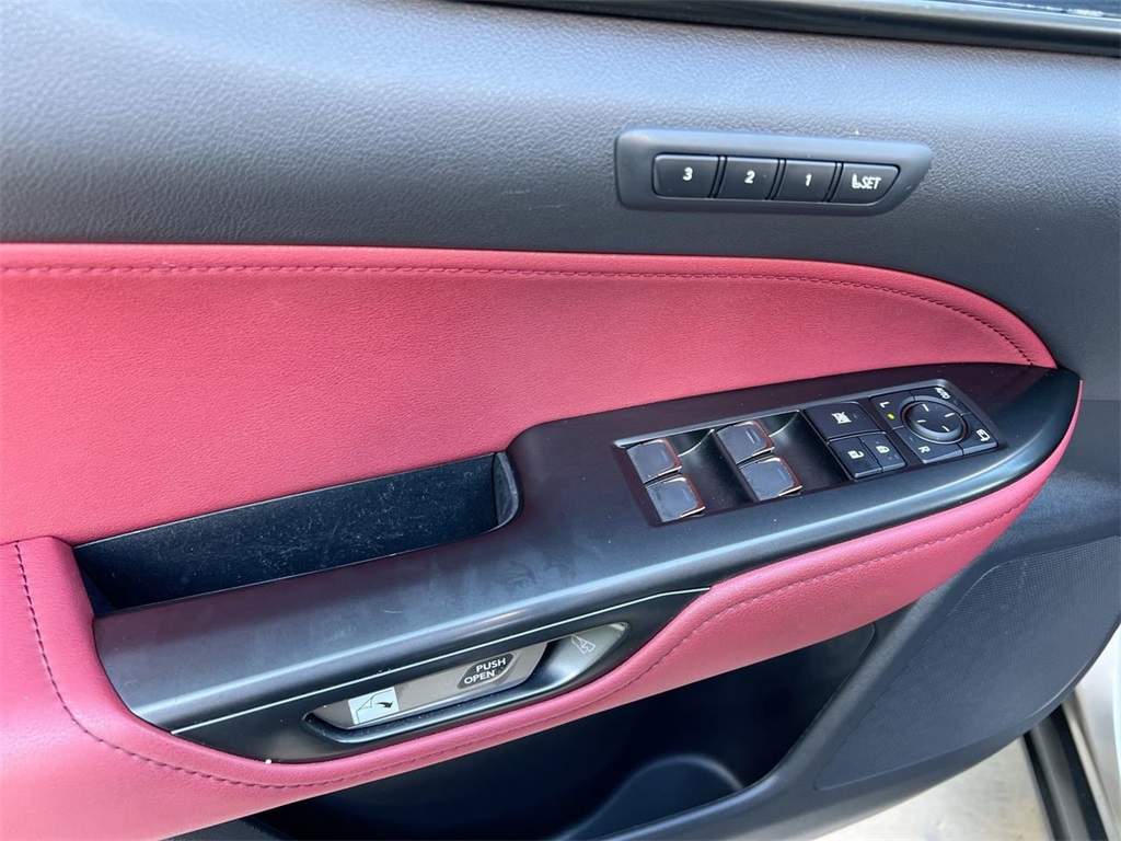 2022 Lexus NX 350h Premium photo 11