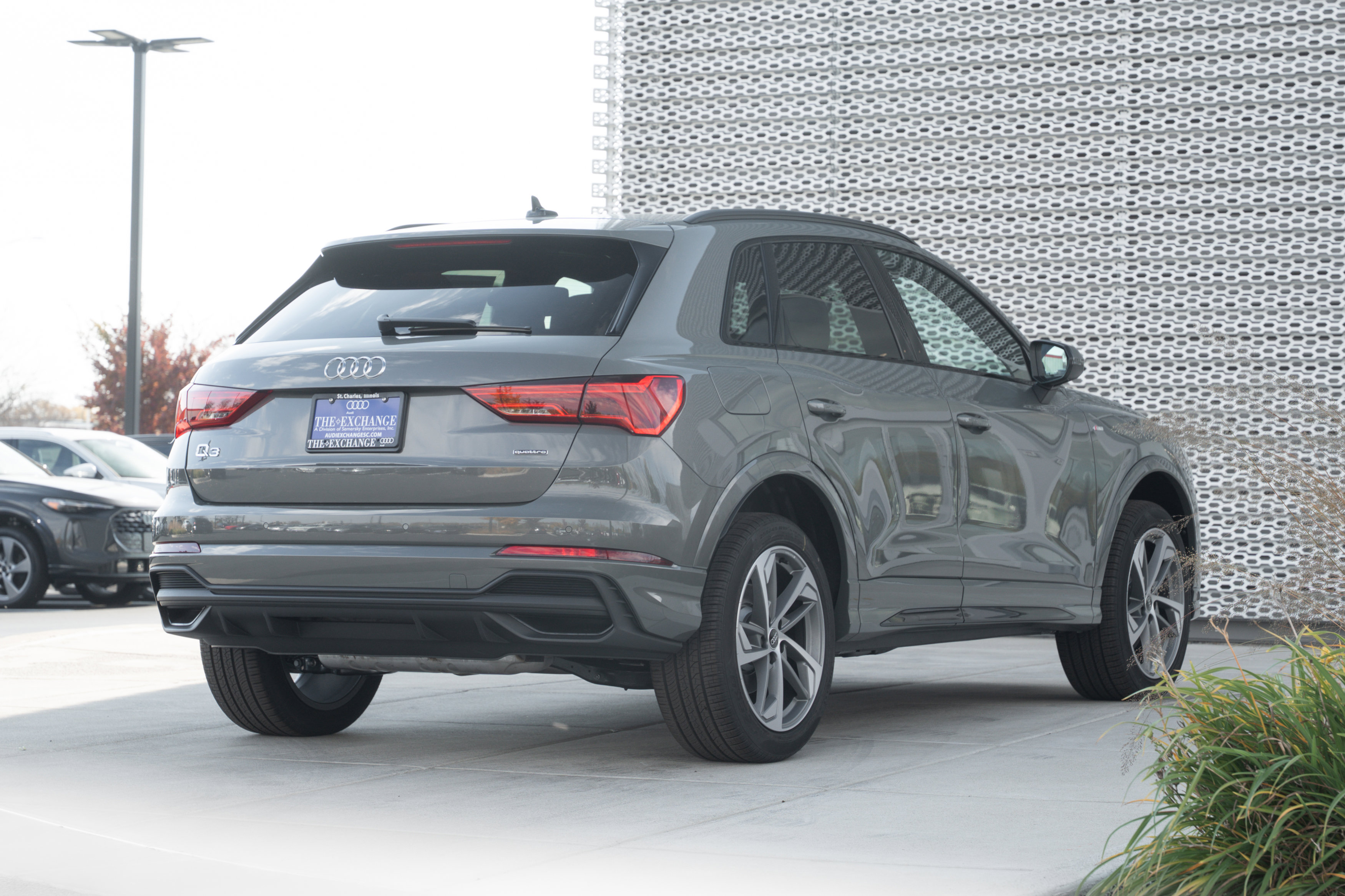 2025 Audi Q3 S line Premium photo 4